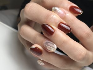 持ち込みデザインok トレンドネイルアート Carly Nail 岐阜県岐阜市の人気ネイルサロン スクールのカーリーネイル